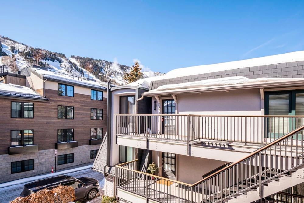 Chateau Dumont Unit 11, Contemporary Condo With A Great Downtown Location Aspen Exterior photo